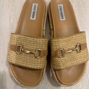 Steve Madden Beige Woven Mules with Gold Accent